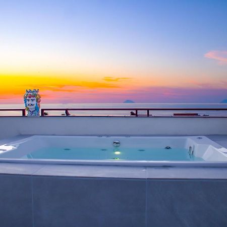 Duca D'Aosta Terrace, Skypool & Sauna أكيدولتشي المظهر الخارجي الصورة
