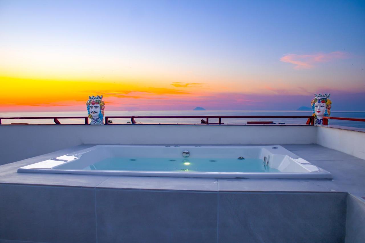 Duca D'Aosta Terrace, Skypool & Sauna أكيدولتشي المظهر الخارجي الصورة