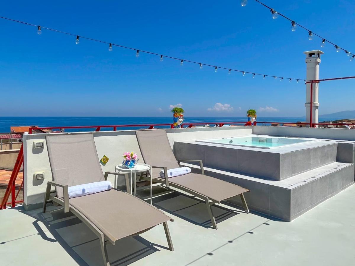 Duca D'Aosta Terrace, Skypool & Sauna أكيدولتشي المظهر الخارجي الصورة